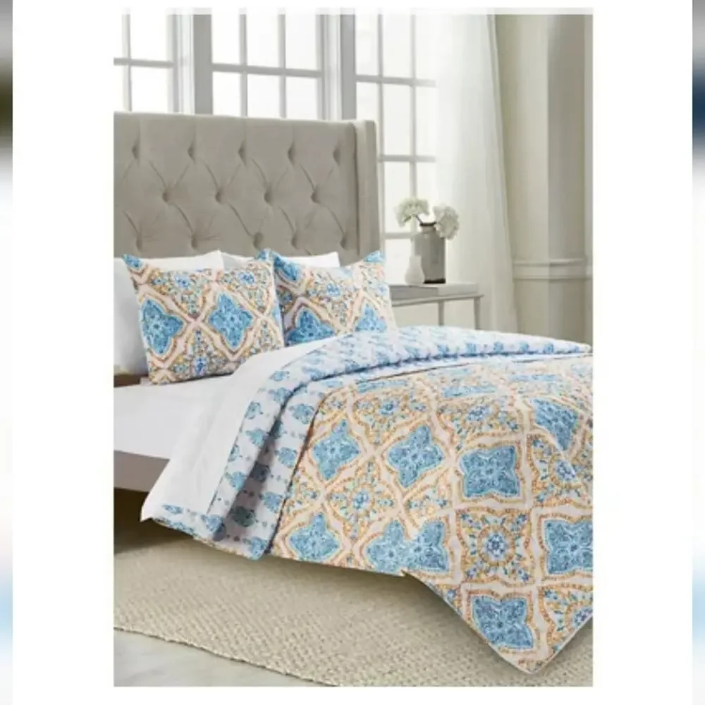 MODERN SOUTHERN HOME NWT FULL/QUEEN AMAYA QUILT SET.